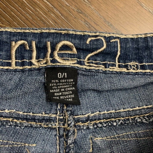 Rue 21 distressed blue denim jean shorts - Picture 9 of 9